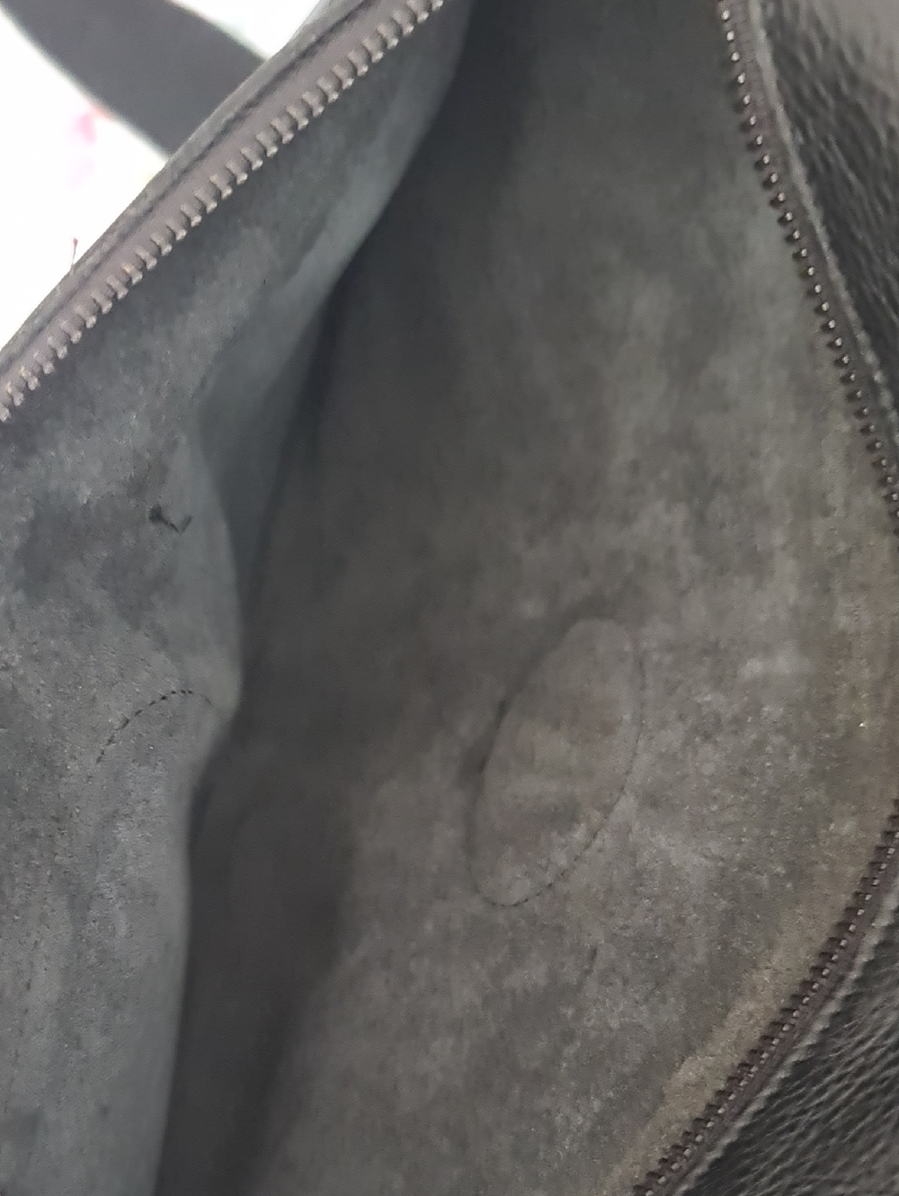 Roots Black Leather Messenger Bag with Front Pockets - Picture 4 of 4